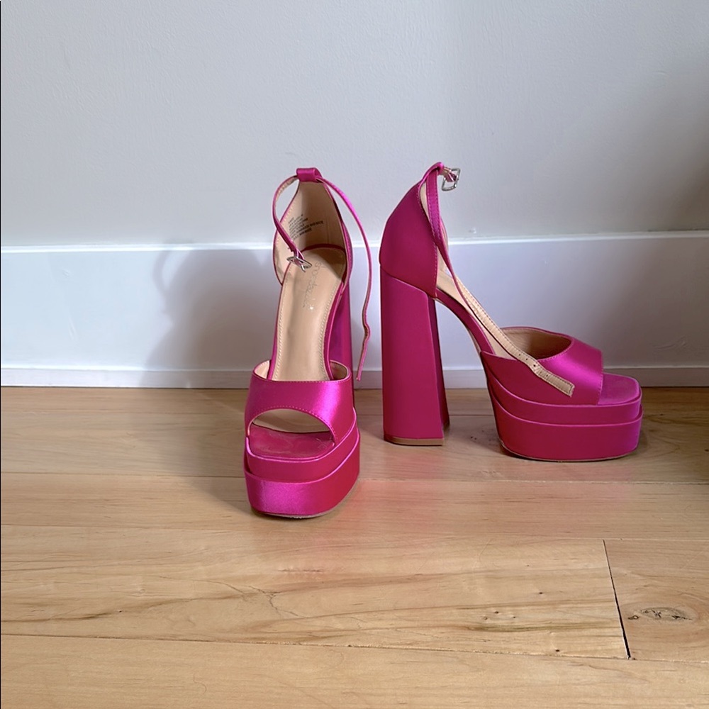 Good condition platform shoes!